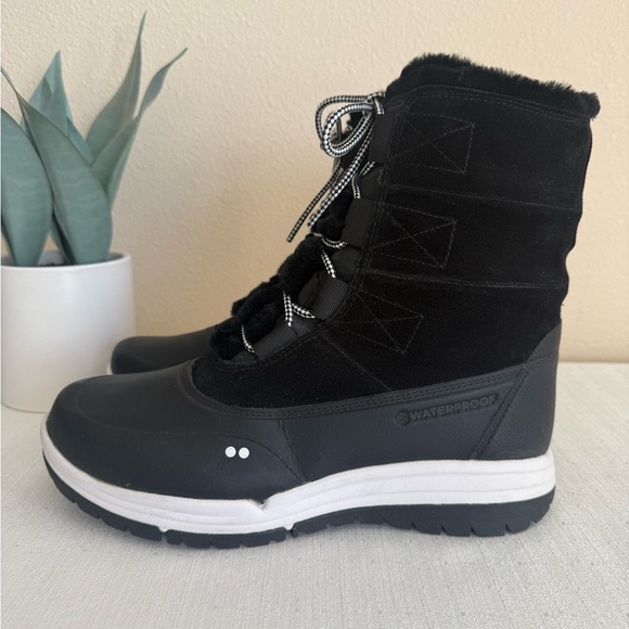 Ryka All Access Black Leather/Textile Winter Boots with White Soles - Picture 3 of 11